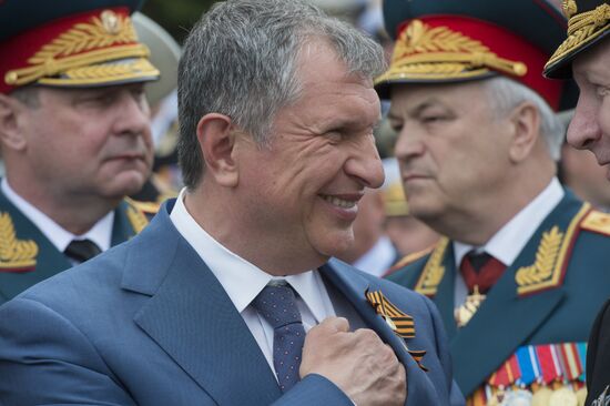 Vladimir Putin attends celebrations marking 69th anniversary of victory in Great Patriotic War and anniversary of Sevastopol's liberation