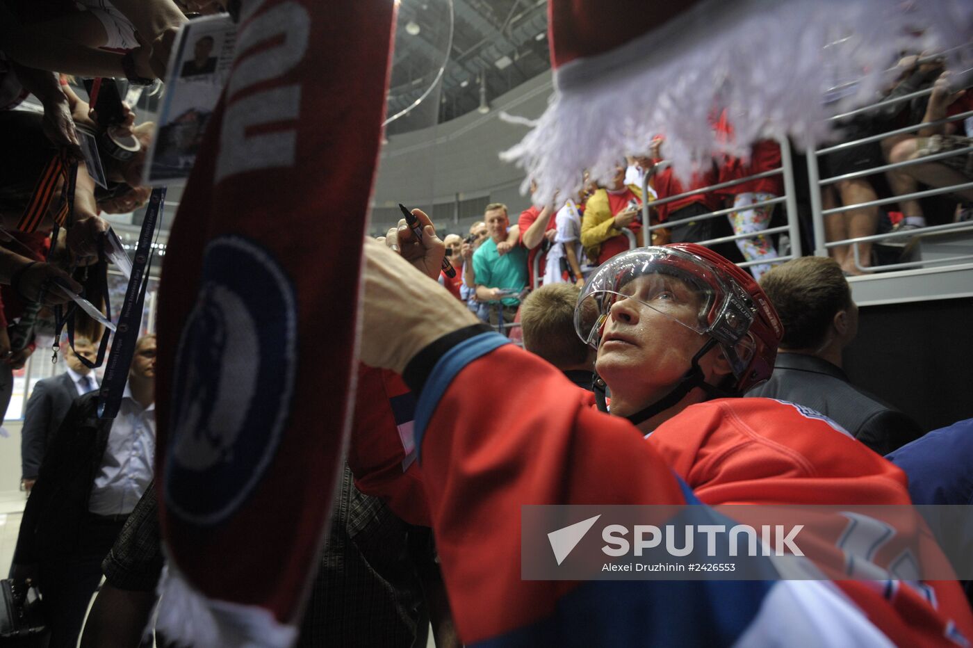Vladimir Putin takes part in gala match at Russian Amateur Ice Hockey Festival