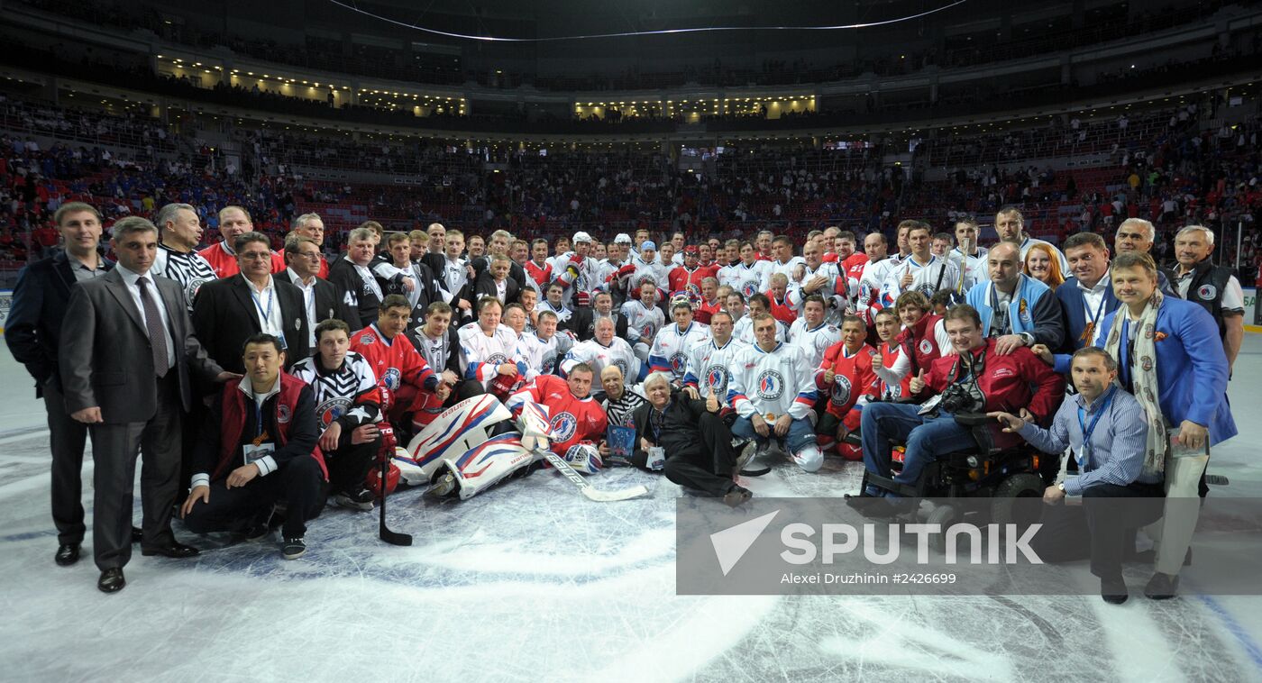 Vladimir Putin takes part in gala match at Russian Amateur Ice Hockey Festival