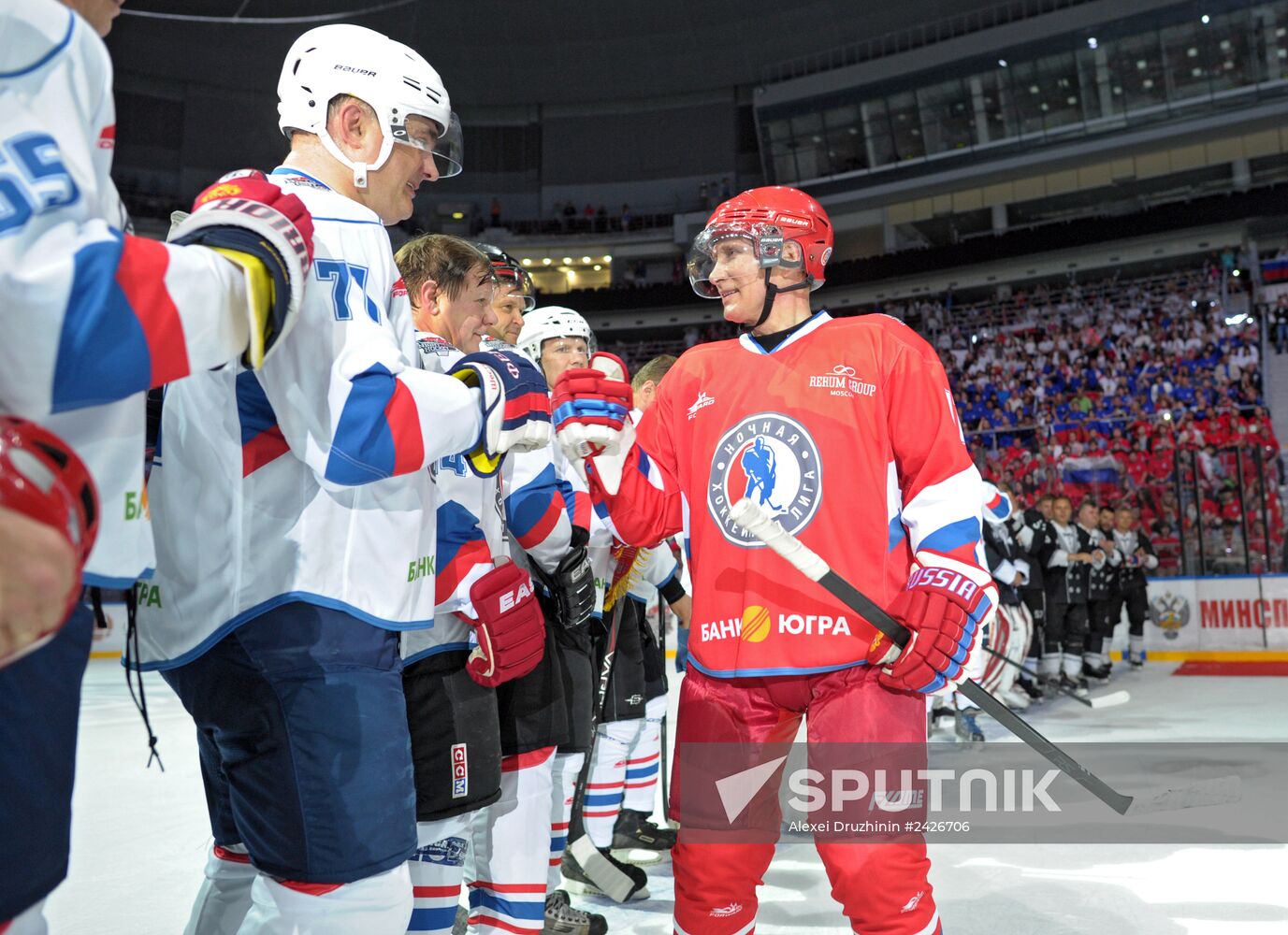 Vladimir Putin takes part in gala match at Russian Amateur Ice Hockey Festival