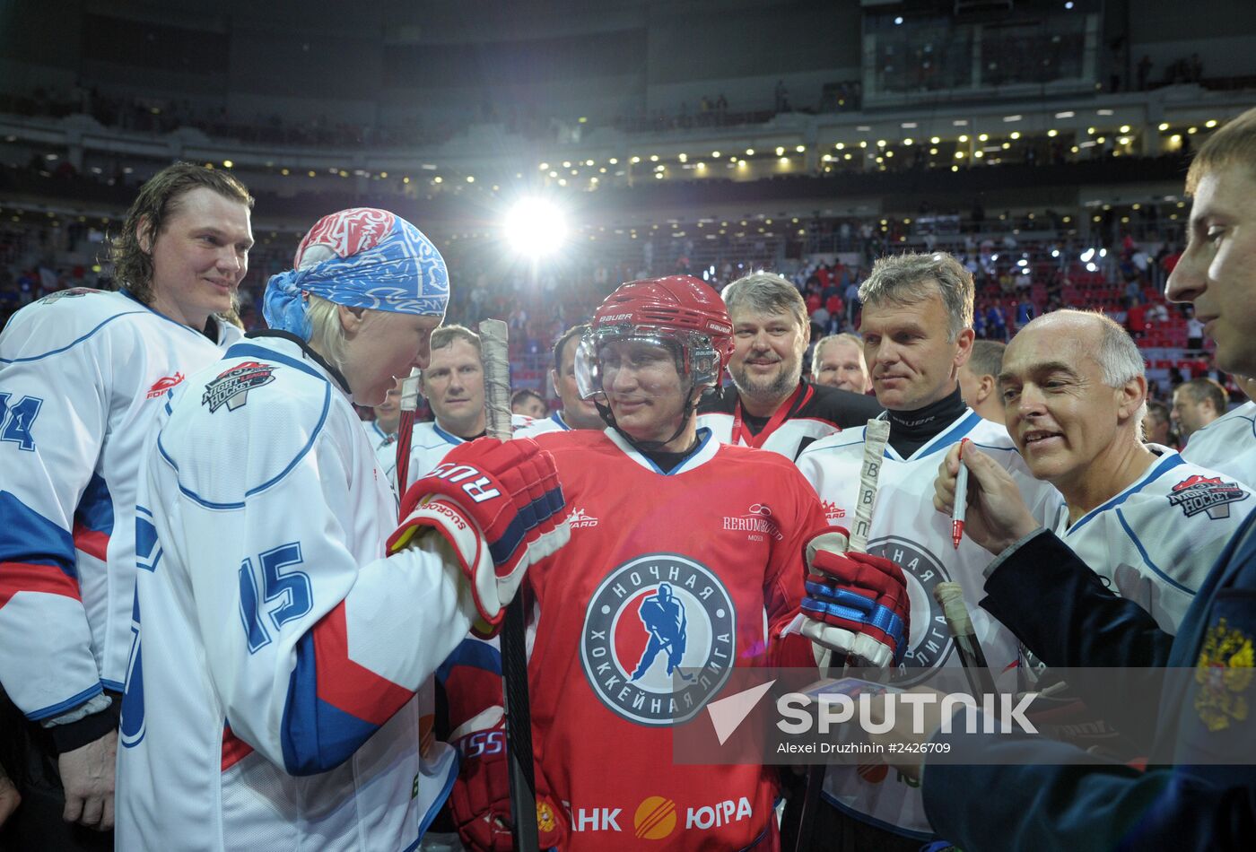 Vladimir Putin takes part in gala match at Russian Amateur Ice Hockey Festival