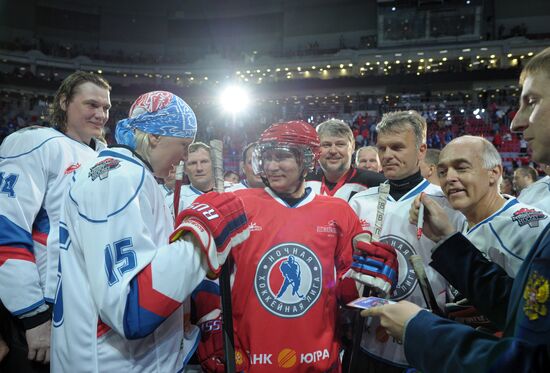 Vladimir Putin takes part in gala match at Russian Amateur Ice Hockey Festival