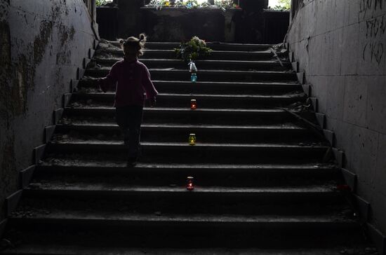 Odessa residents mourn outside Trade Unions House