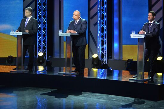Ukrainian presidential candidates take part in television debates