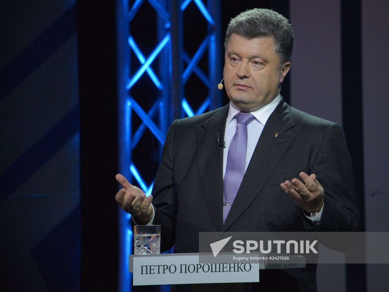 Ukrainian presidential candidates take part in television debates