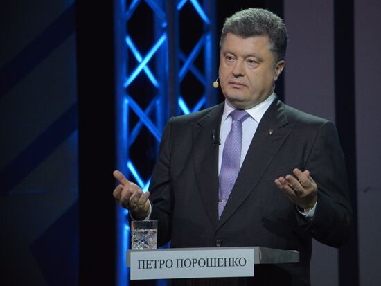 Ukrainian presidential candidates take part in television debates