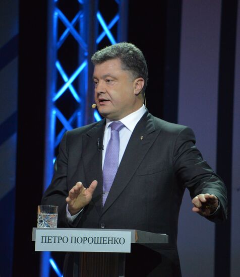 Ukrainian presidential candidates take part in television debates