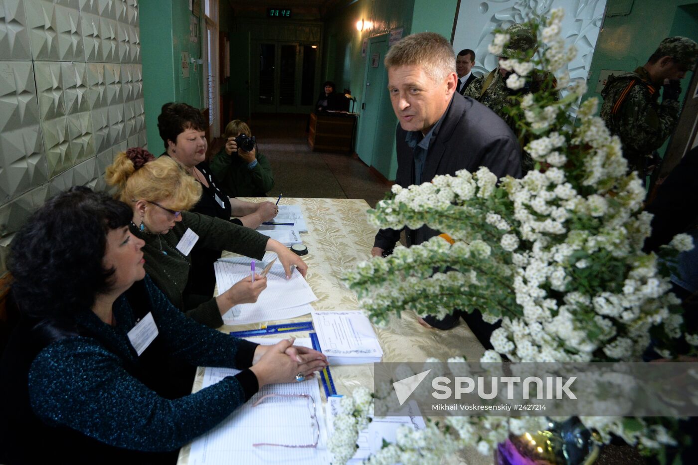 Donetsk and Lugansk regions hold referendum on self-determination