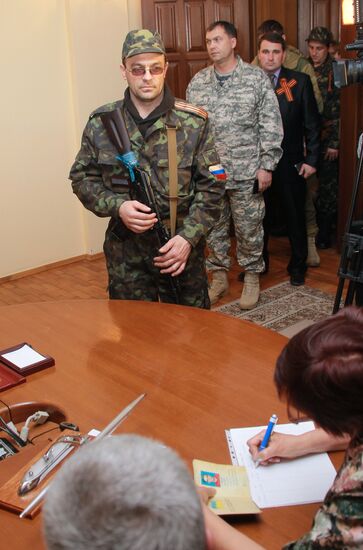 Donetsk and Lugansk regions hold referendum on self-determination
