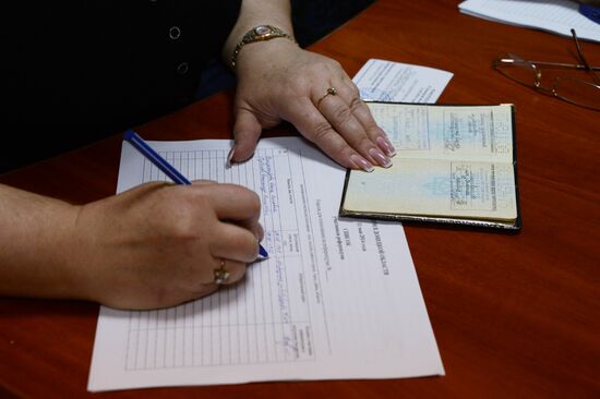 Donetsk and Lugansk regions hold referendum on self-determination