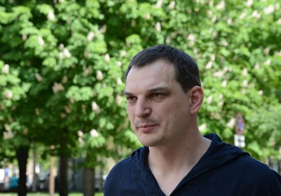 Donetsk and Lugansk regions hold referendum on self-determination