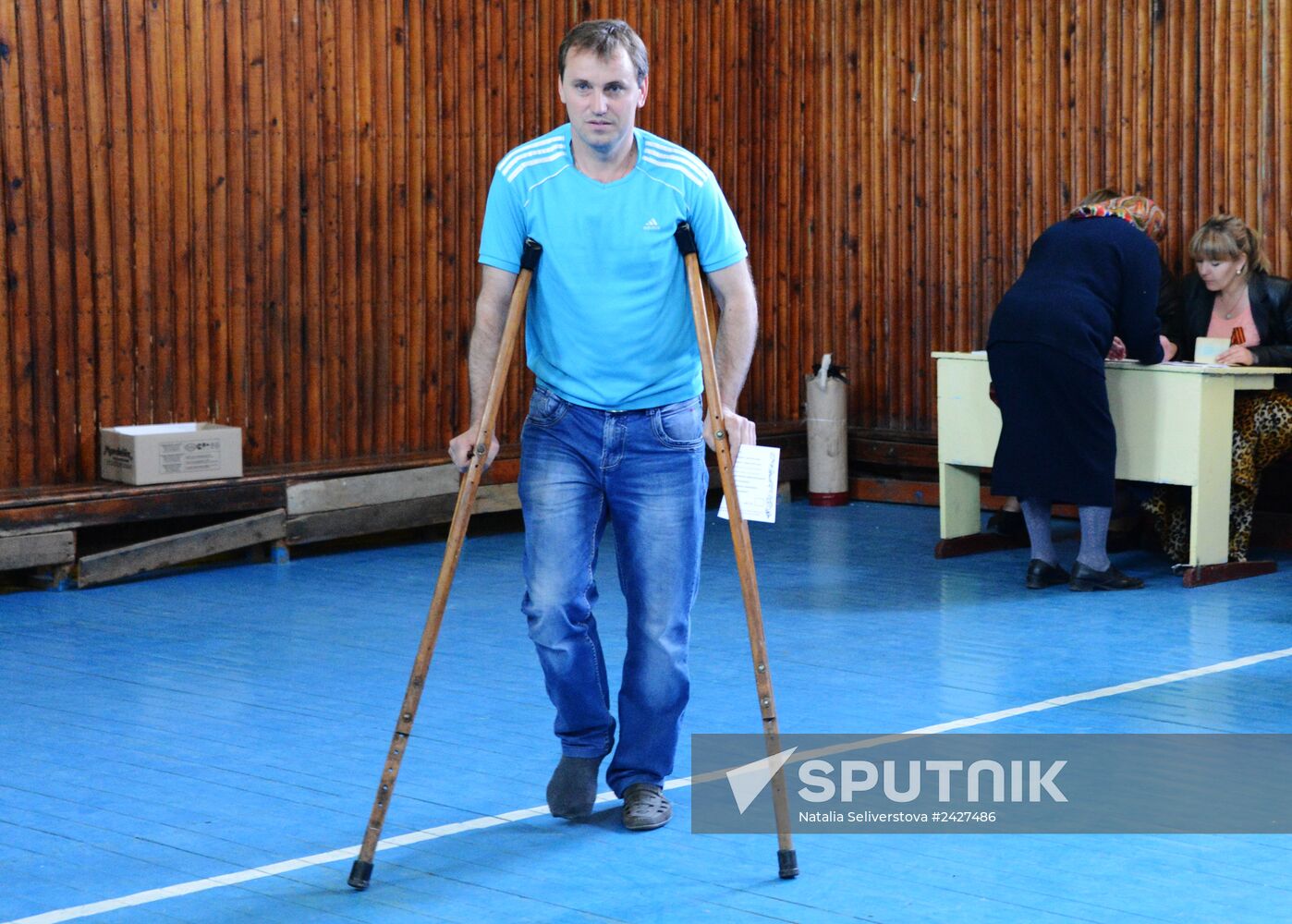 Donetsk and Lugansk regions hold referendum on self-determination
