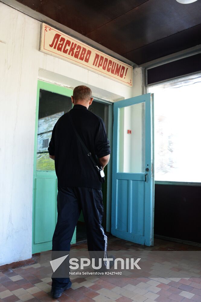 Donetsk and Lugansk regions hold referendum on self-determination