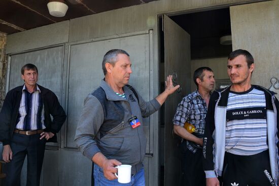 Donetsk and Lugansk regions hold referendum on self-determination