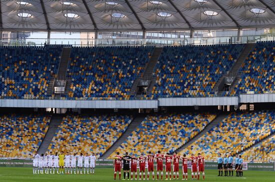 Football. Ukrainian Premier League. Illichivets vs. Dynamo