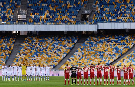 Football. Ukrainian Premier League. Illichivets vs. Dynamo