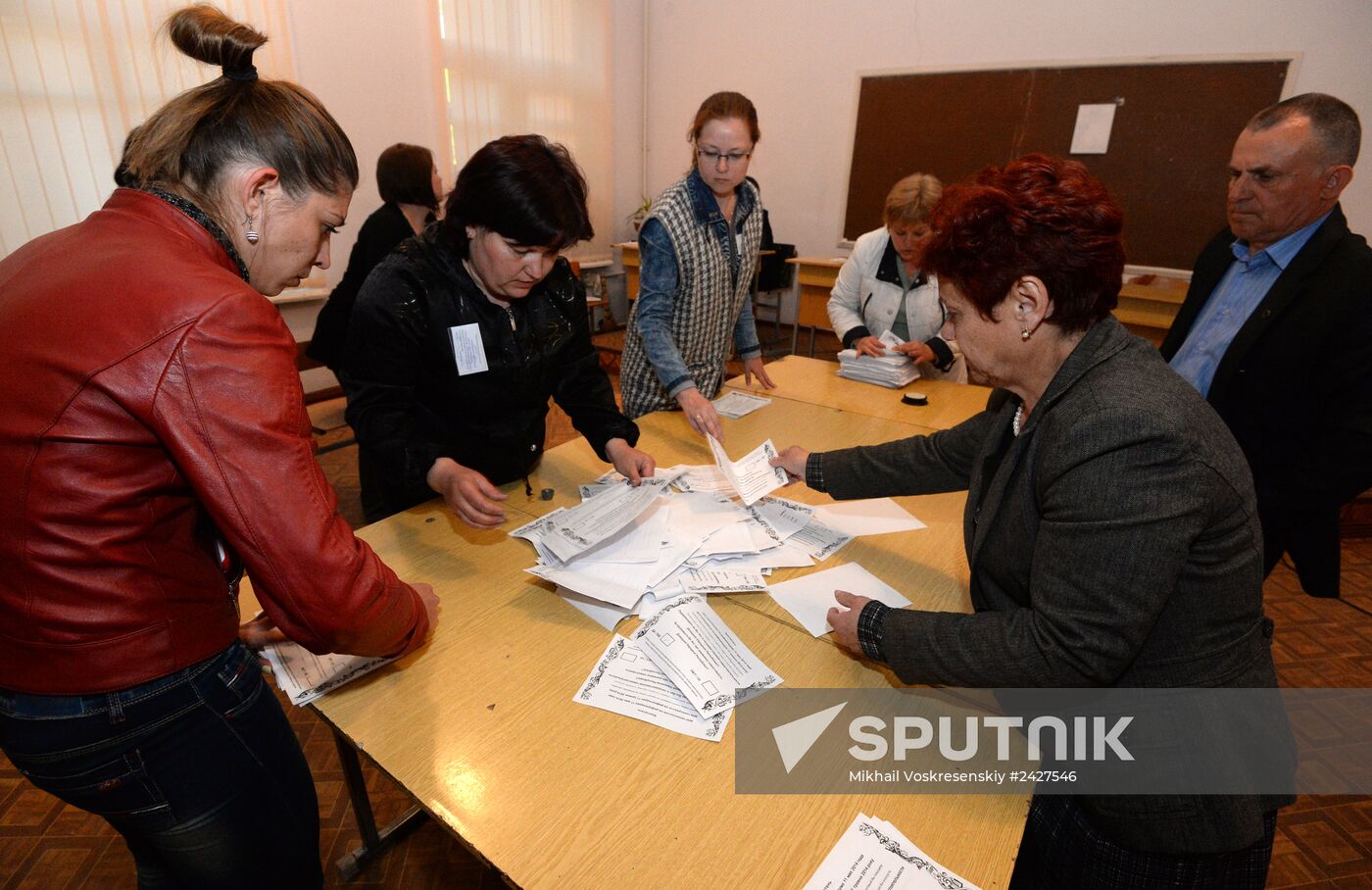 Southeast Ukraine referendum vote count