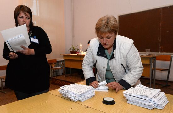 Southeast Ukraine referendum vote count