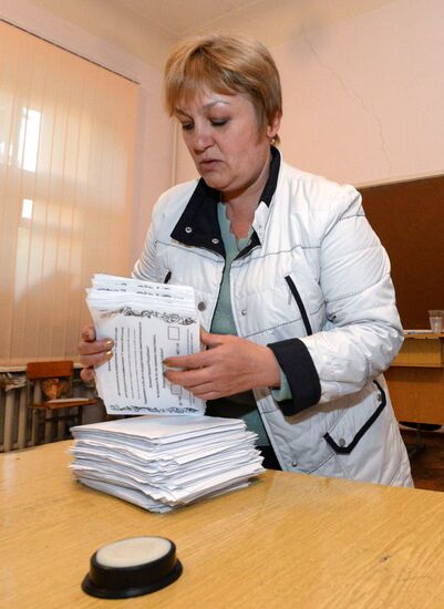 Southeast Ukraine referendum vote count