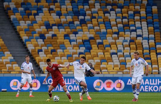 Football. Ukrainian Premier League. Illichivets vs. Dynamo
