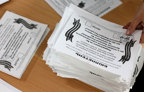 Southeast Ukraine referendum vote count
