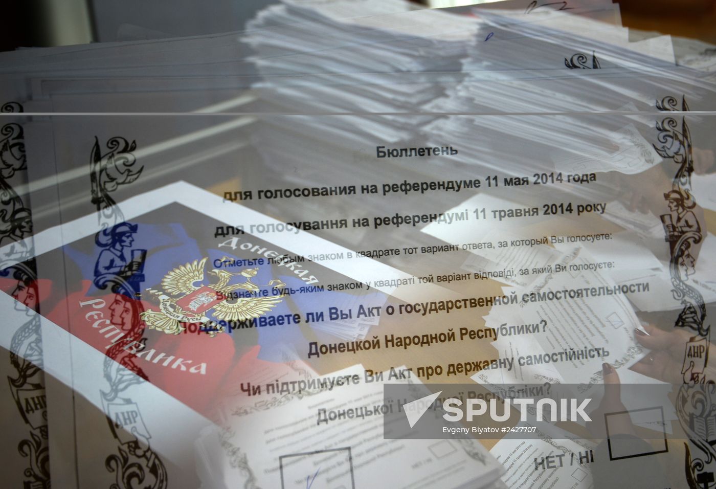Counting votes after referendum on status of southeastern Ukraine