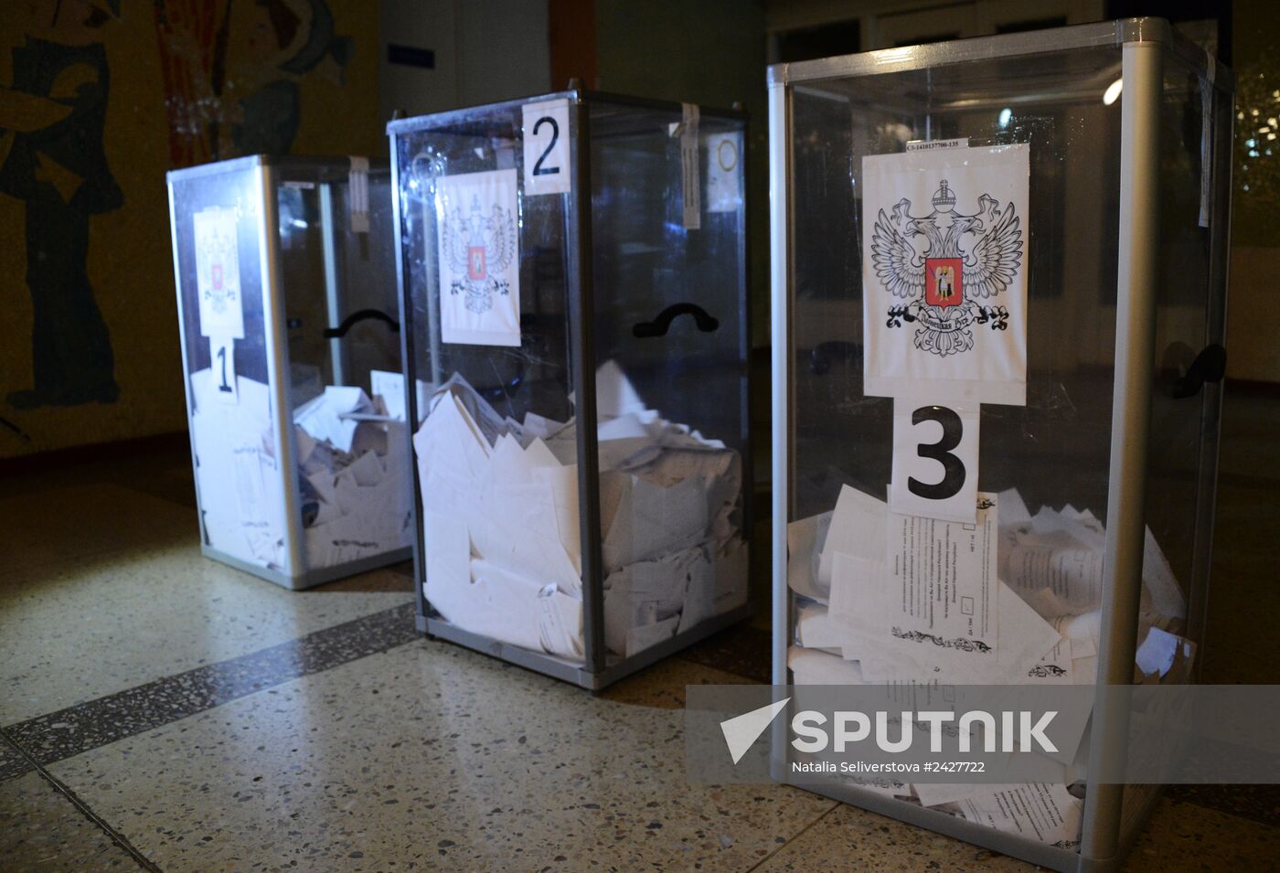 Counting votes after referendum on status of southeastern Ukraine