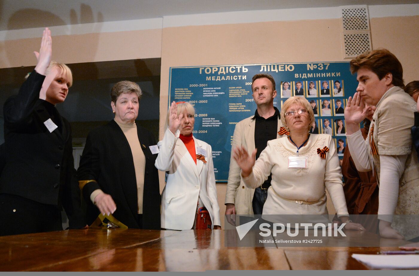 Counting votes after referendum on status of southeastern Ukraine