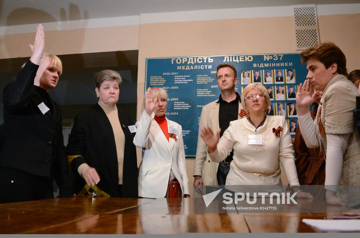 Counting votes after referendum on status of southeastern Ukraine
