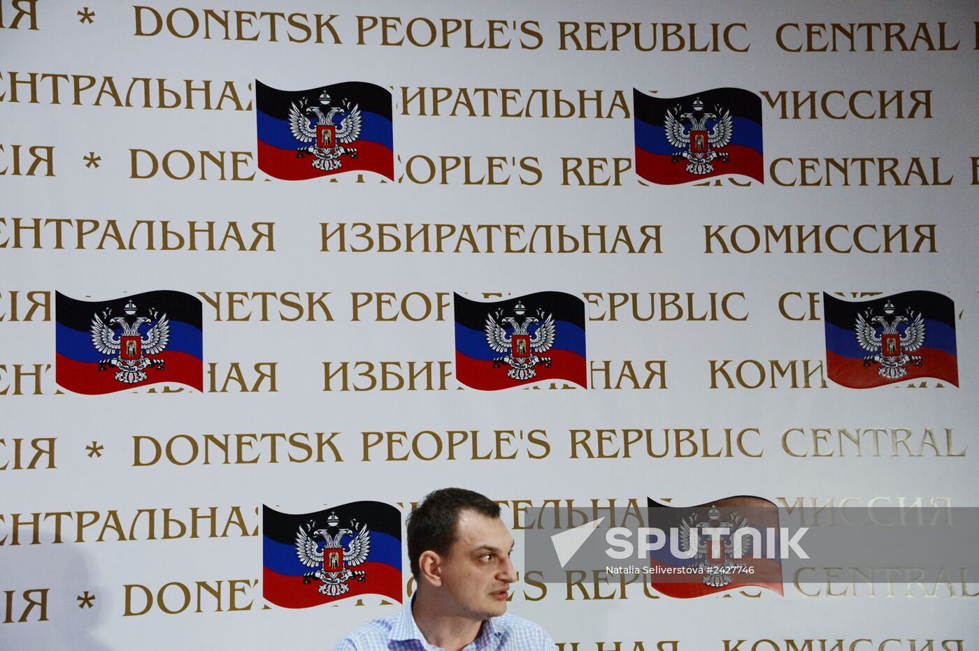 Counting ballots following referendum on the status of southeastern Ukraine