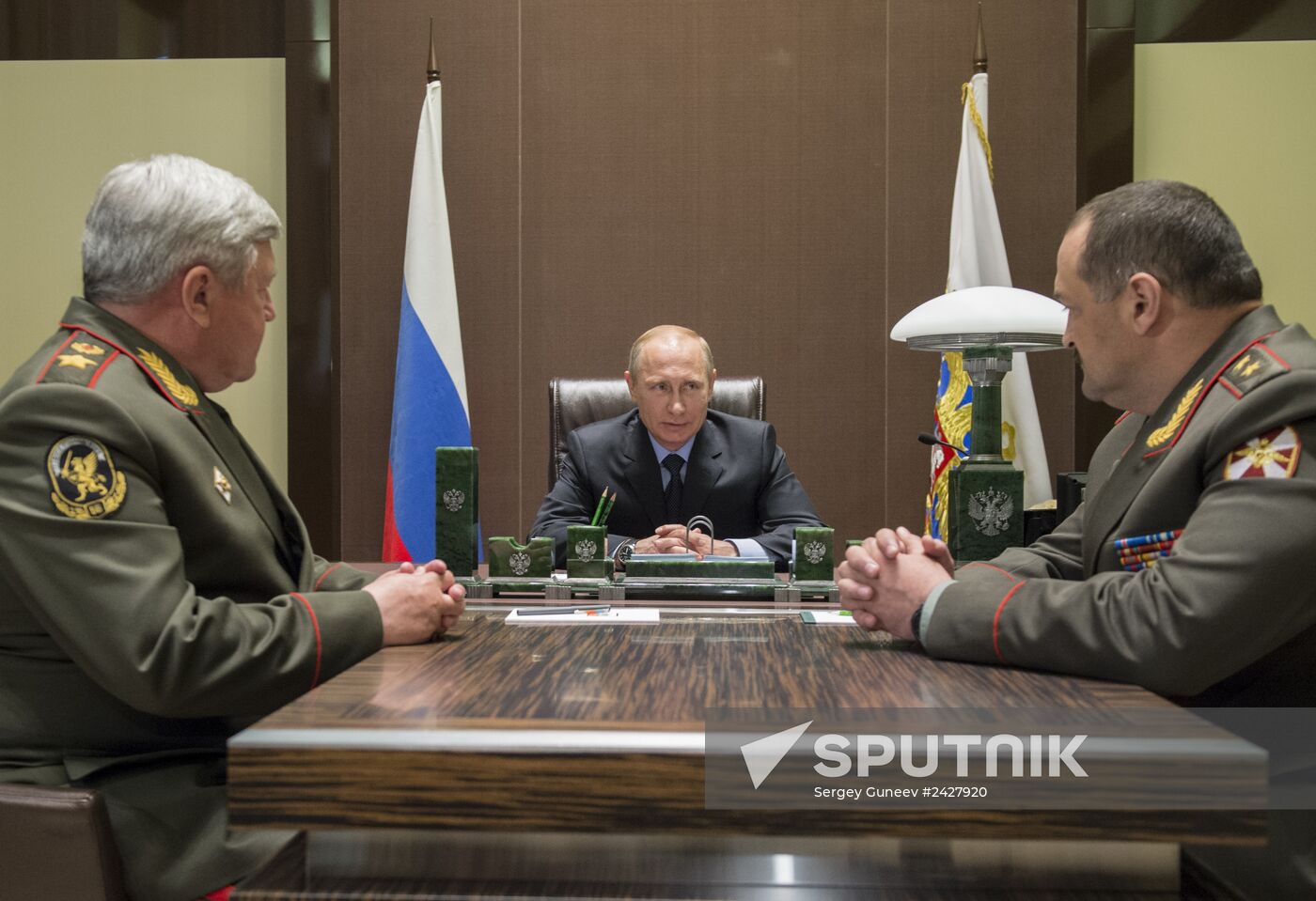 Vladimir Putin appoints two new presidential envoys to Siberian and North Caucasus federal districts