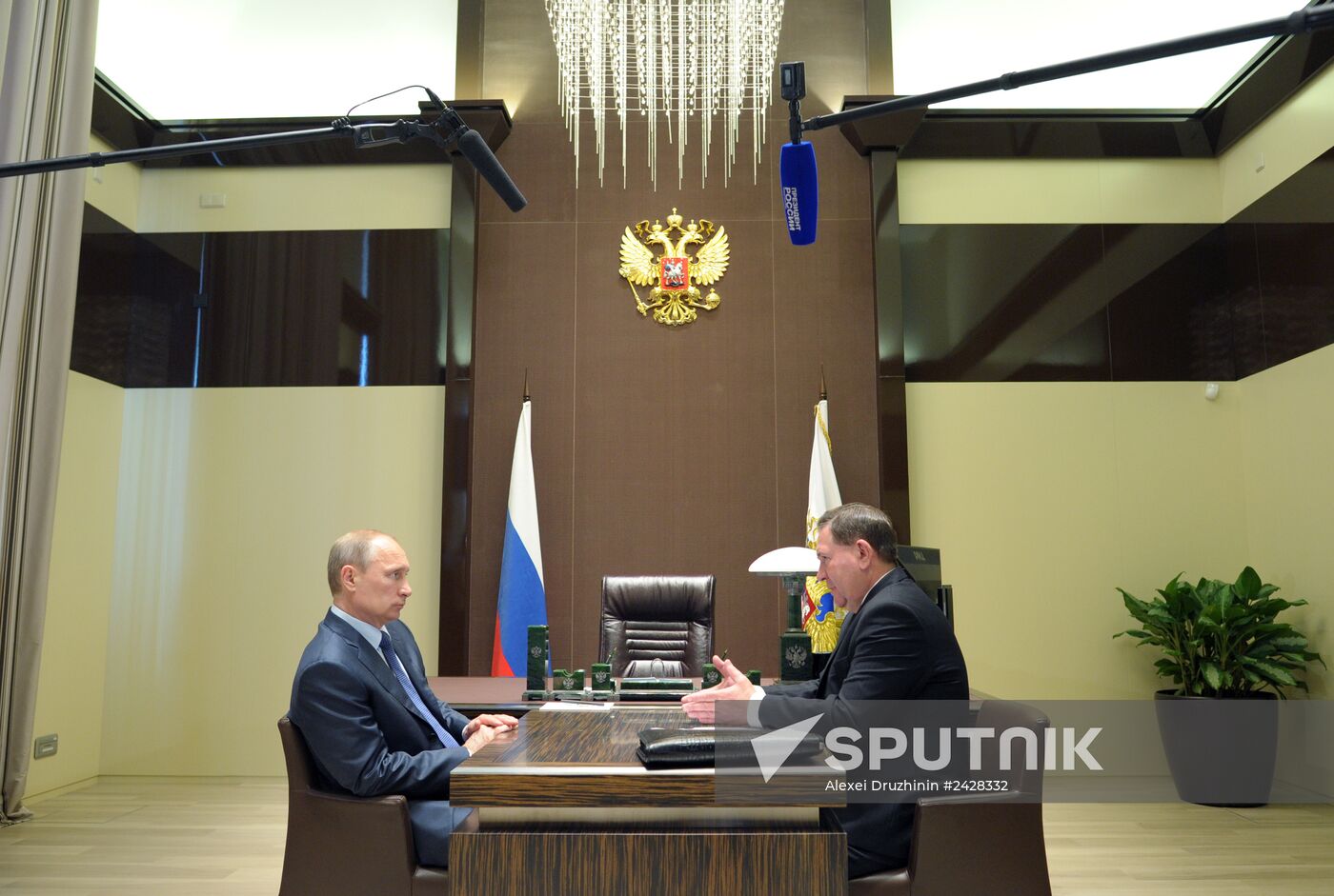 Vladimir Putin meets with Alexander Mikhailov