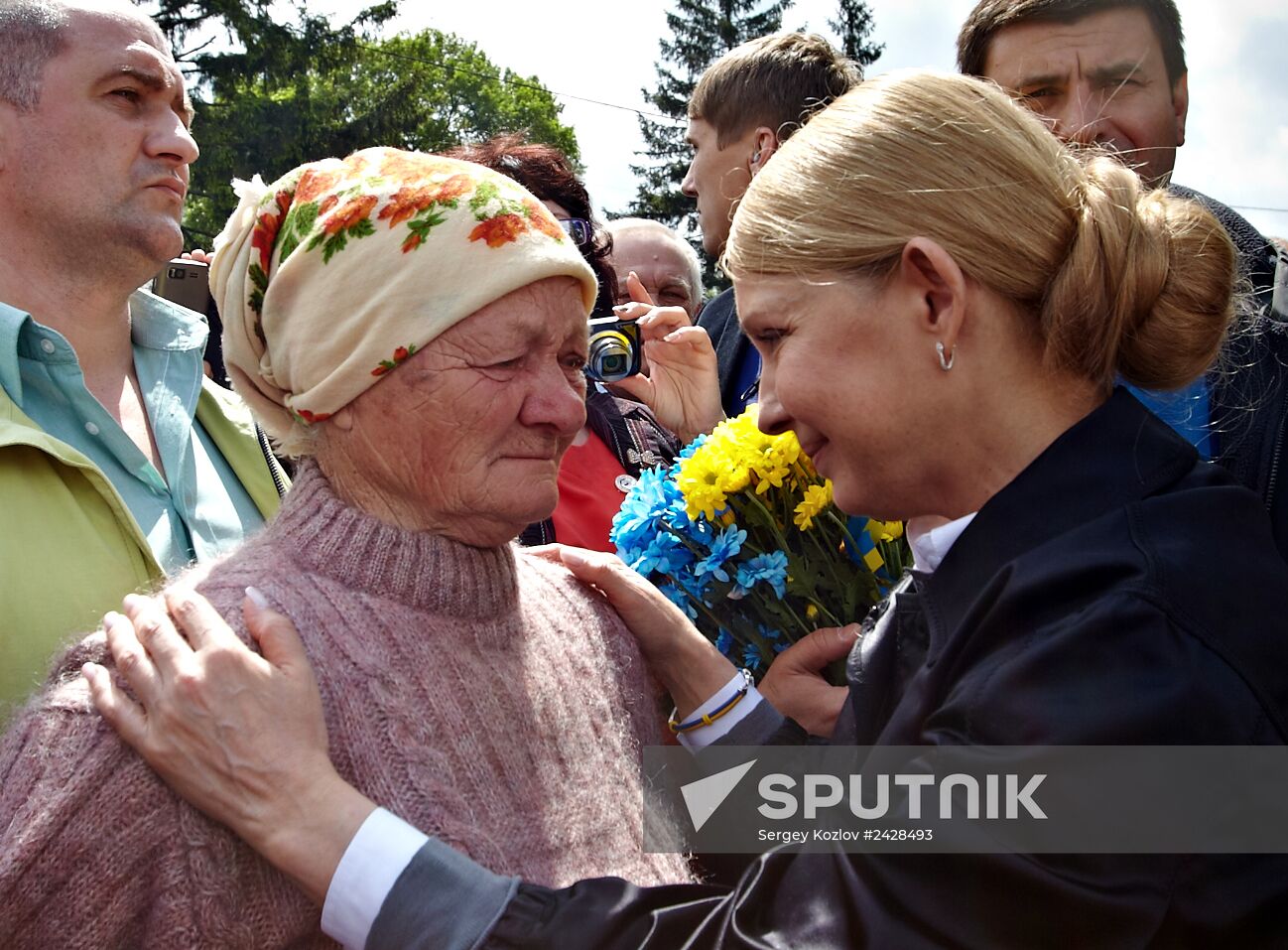 Yulia Tymoshenko meets with voters in Kharkov Region
