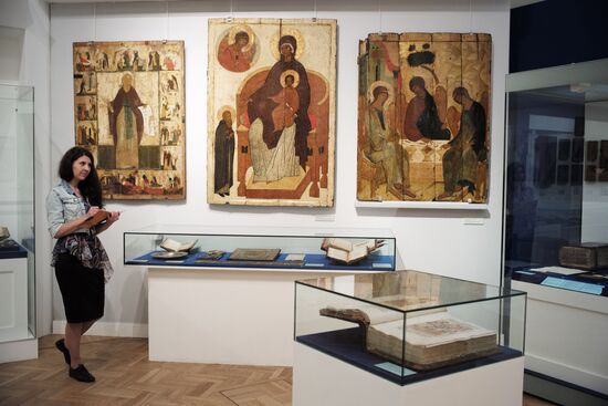 Exhibition marking the 700th birthday anniversary of St. Sergius of Radonezh