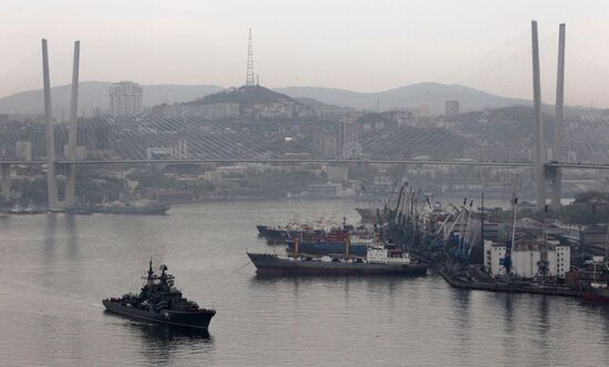 Pacific Fleet warships sail out for upcoming naval exercise
