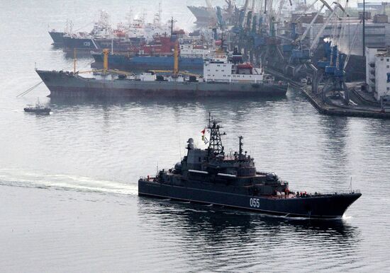 Pacific Fleet warships sail out for upcoming naval exercise