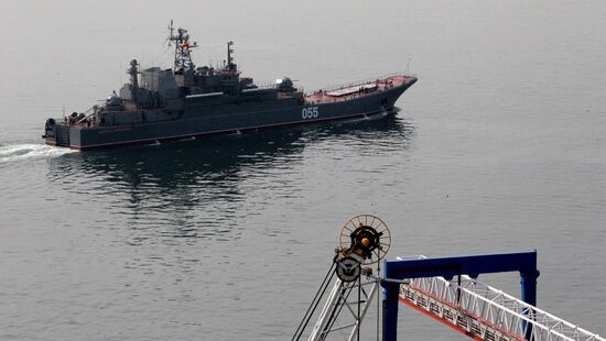 Pacific Fleet warships sail out for upcoming naval exercise