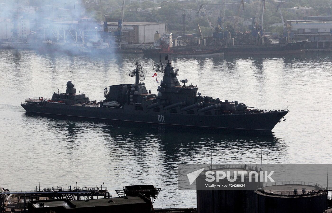 Pacific Fleet warships sail out for upcoming naval exercise