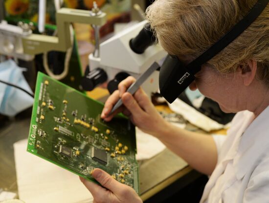 The Chelyabinsk-based Polyot (Flight) Radio Plant