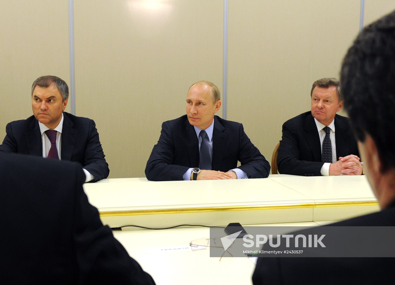 Vladimir Putin meets with Crimean Tatars