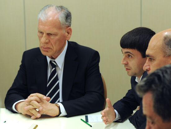 Vladimir Putin meets with Crimean Tatars