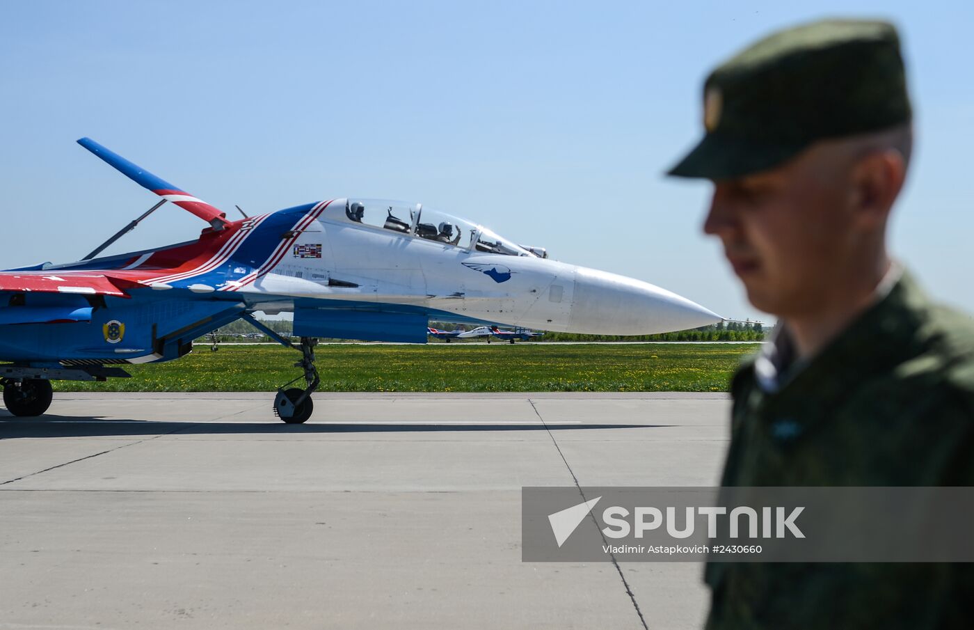 "Strizhi" and "Russkiye Vityazi" aerobatic teams celebrate anniversary