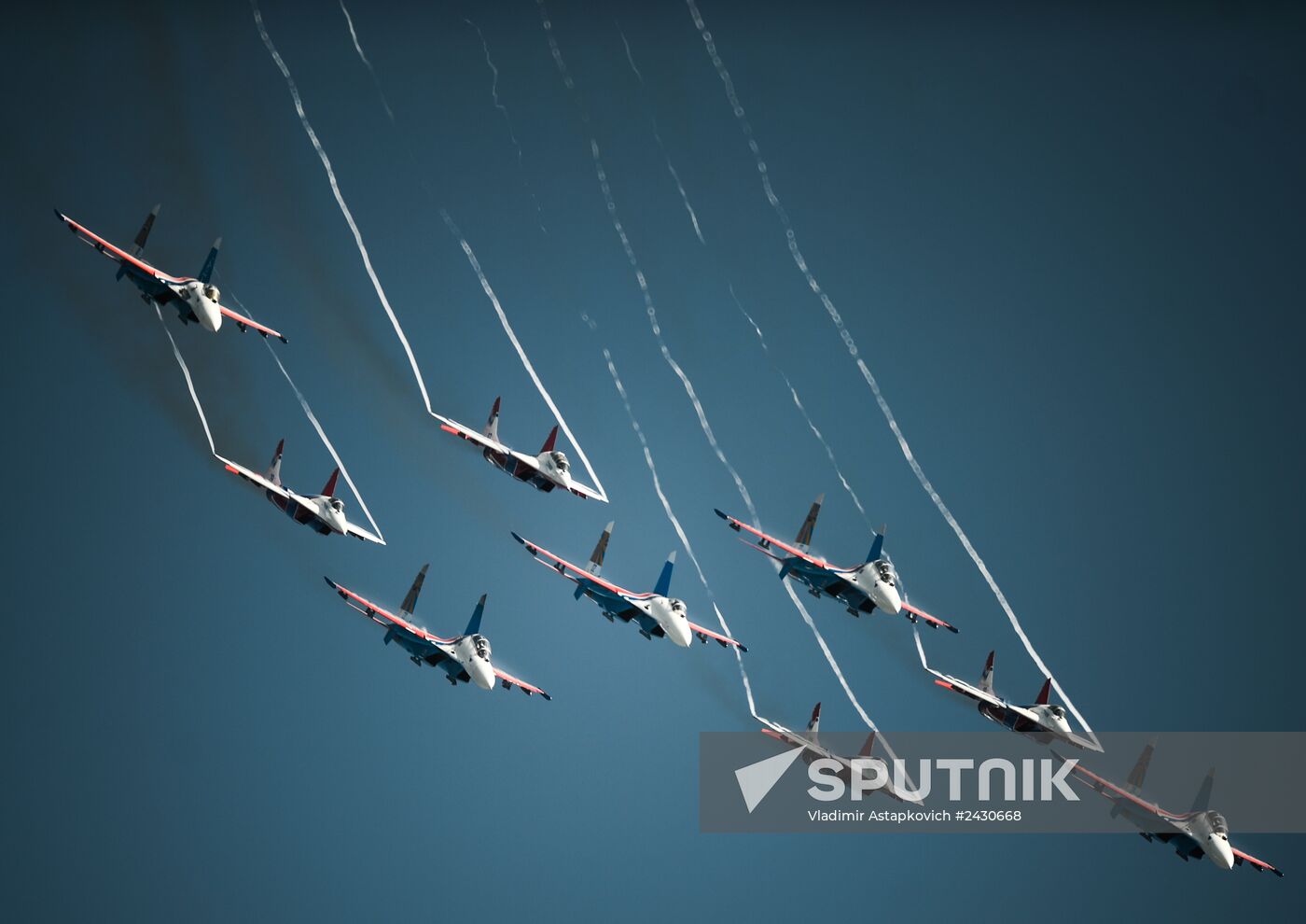 "Strizhi" and "Russkiye Vityazi" aerobatic teams celebrate anniversary