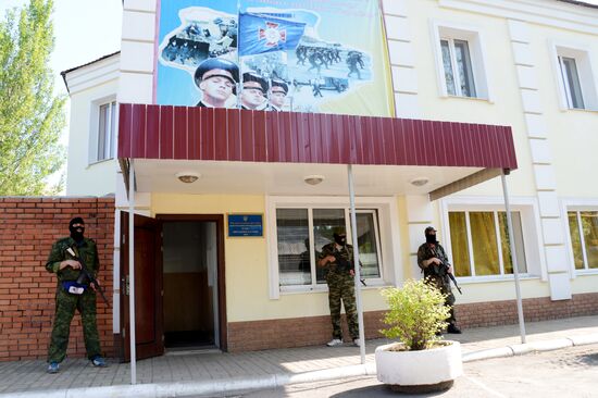 Members of people's volunteer battalion "Vostok" resubordinate Military Unit 3037 in Donetsk