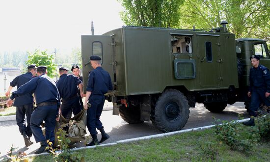 "Vostok" militia battalion take over Military Unit 3037 in Donetsk