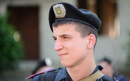 "Vostok" militia battalion take over Military Unit 3037 in Donetsk