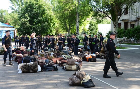 "Vostok" militia battalion take over Military Unit 3037 in Donetsk