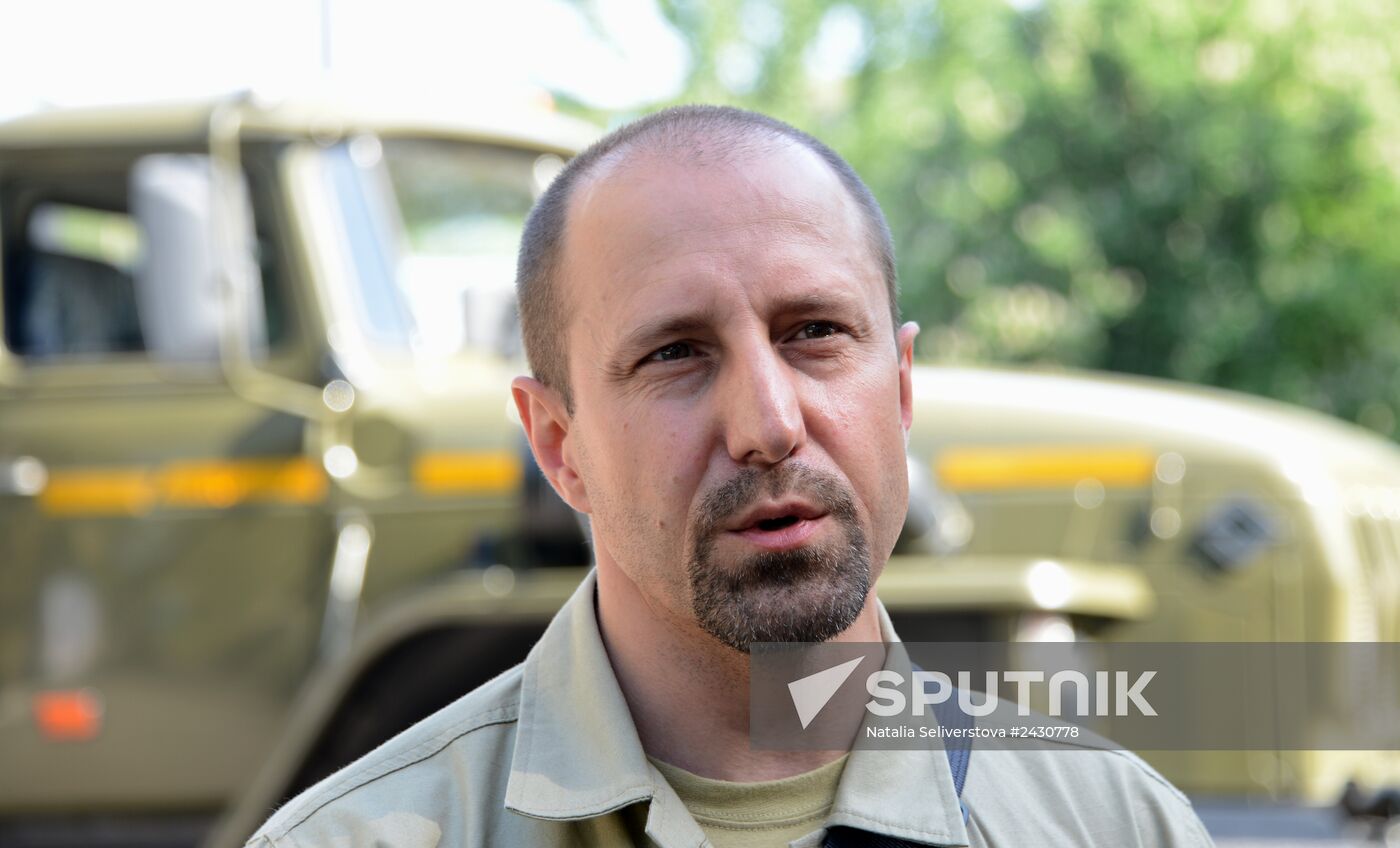 "Vostok" militia battalion take over Military Unit 3037 in Donetsk