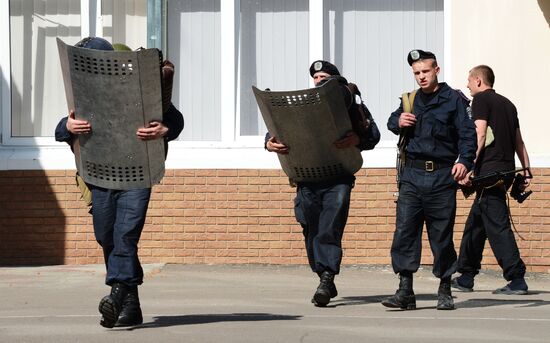 "Vostok" militia battalion take over Military Unit 3037 in Donetsk