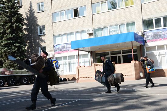 "Vostok" militia battalion take over Military Unit 3037 in Donetsk